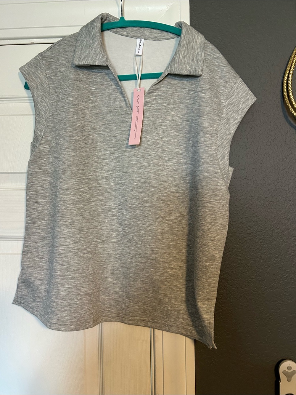 NWT Casly Lamiit Cap-Sleeve Polo Top in Heather Gray